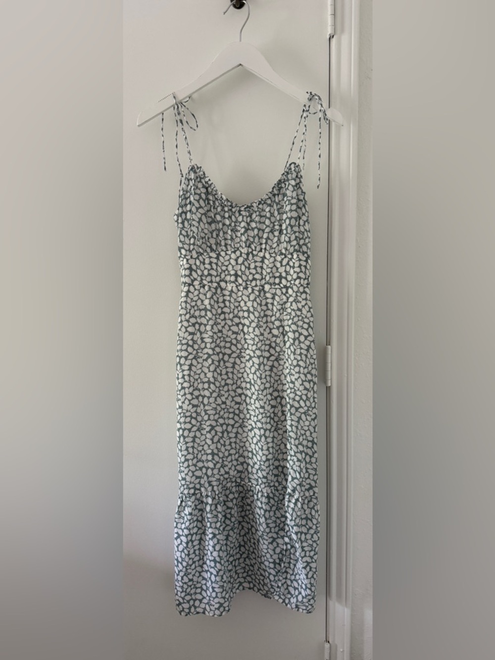 Abercrombie & Fitch Floral Print Midi Dress